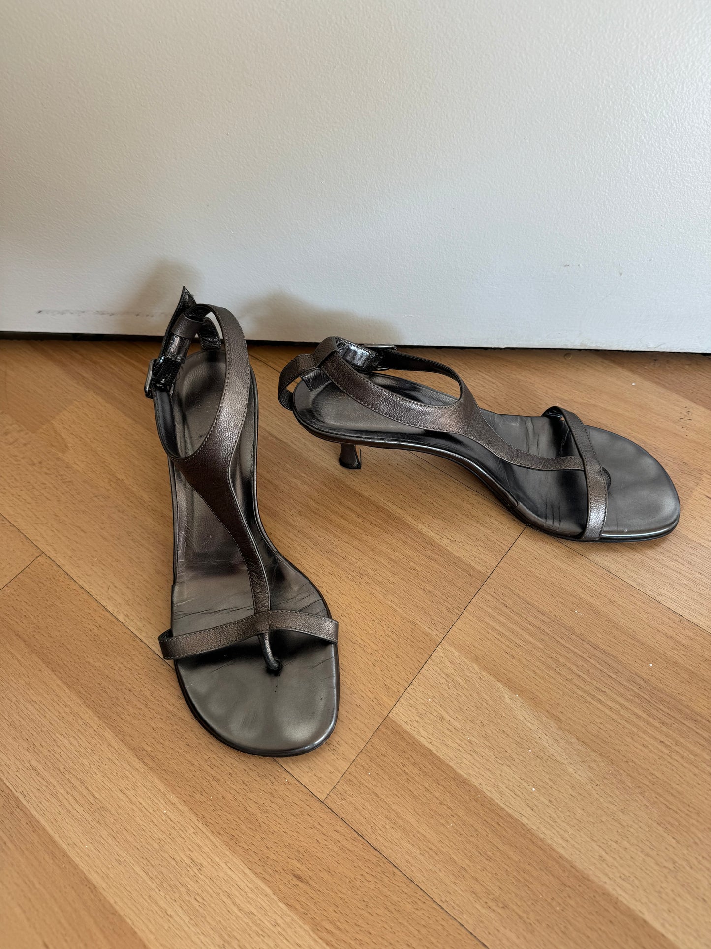 Donald J Pliner Vintage Heels